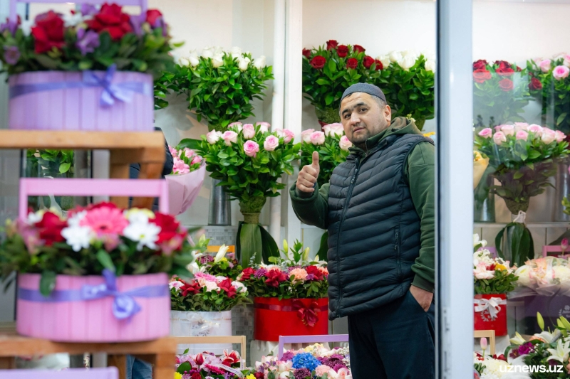 Как мужчины готовились к 8 Марта в Ташкенте. Фоторепортаж