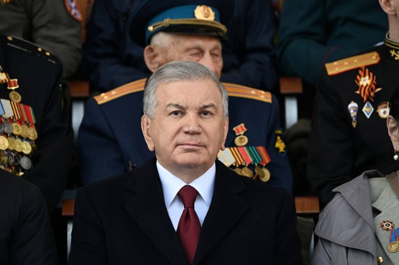Шавкат Мирзиёев возложил цветы к Могиле Неизвестного солдата. Фото