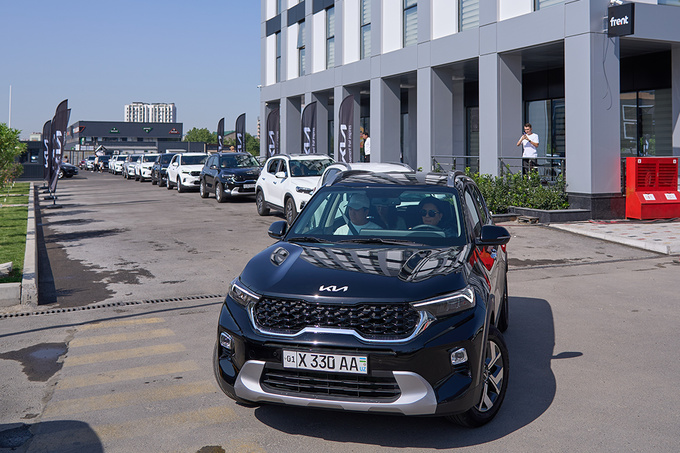 Kia Go!: бренд Kia отпраздновал годовщину кроссовера Sonet в Узбекистане