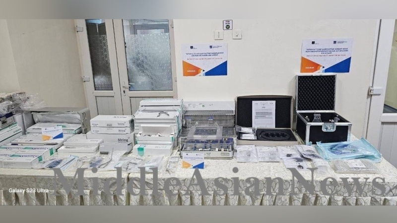 Третья государственная центральная больница вводит операцию по удалению глубоко расположенных опухолей мозга