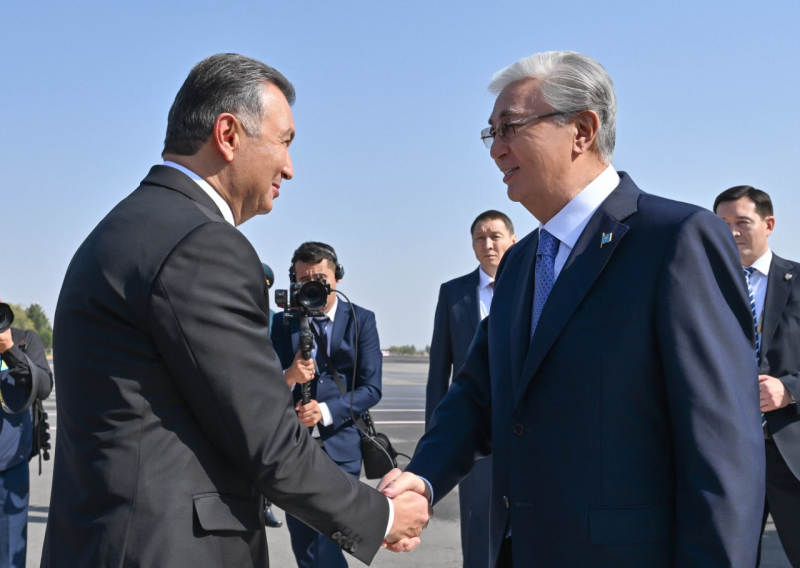 Касым-Жомарт Токаев прибыл с визитом в Душанбе