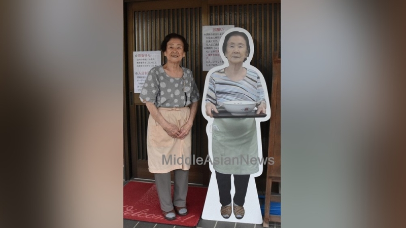 102-летняя японская бабушка: Я обслуживаю клиентов из Монголии, Тайваня и Германии