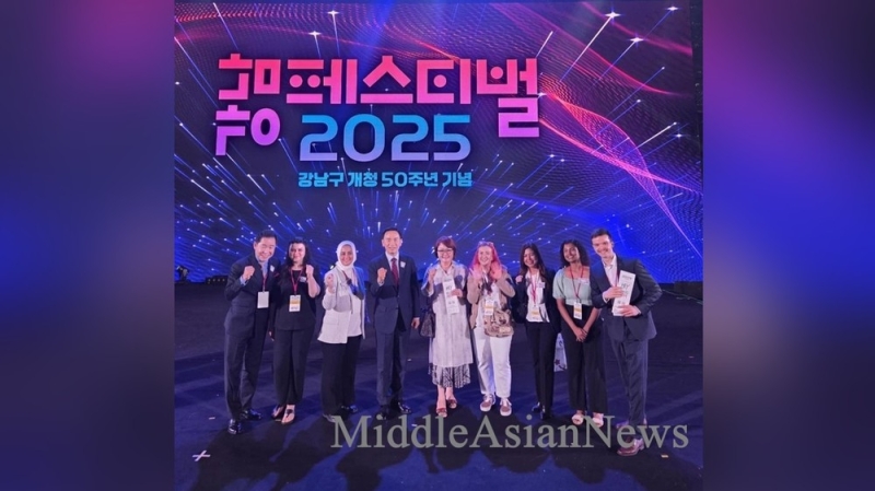 Госслужащий, родившийся в Монголии, возглавляет мультикультурные изменения в самом богатом районе Сеула. Фото