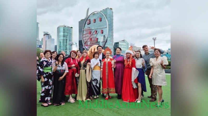 Госслужащий, родившийся в Монголии, возглавляет мультикультурные изменения в самом богатом районе Сеула. Фото