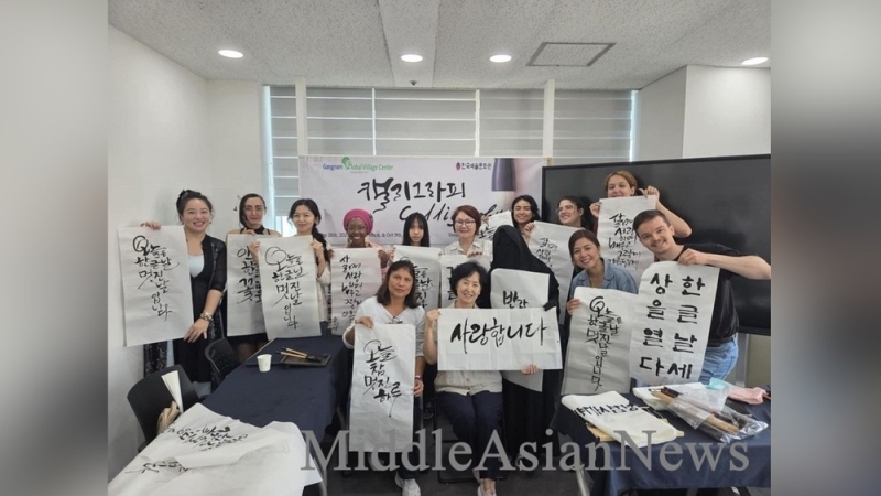 Госслужащий, родившийся в Монголии, возглавляет мультикультурные изменения в самом богатом районе Сеула. Фото