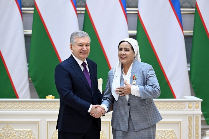 Президент вручил более 110 работникам сельского хозяйства государственные награды