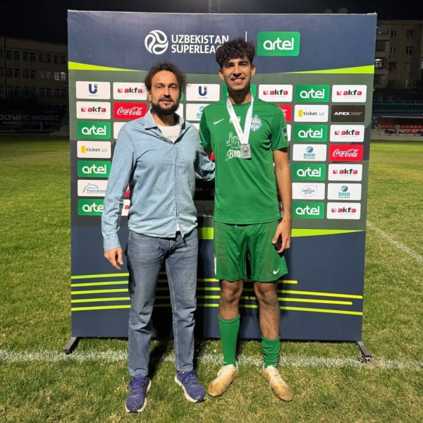 &laquo;Сборная Узбекистана &mdash; это другая история&raquo;. Большое интервью с Отабеком Джураевым о пути к чемпионату мира, звездных игроках и повышенном интересе к футболу