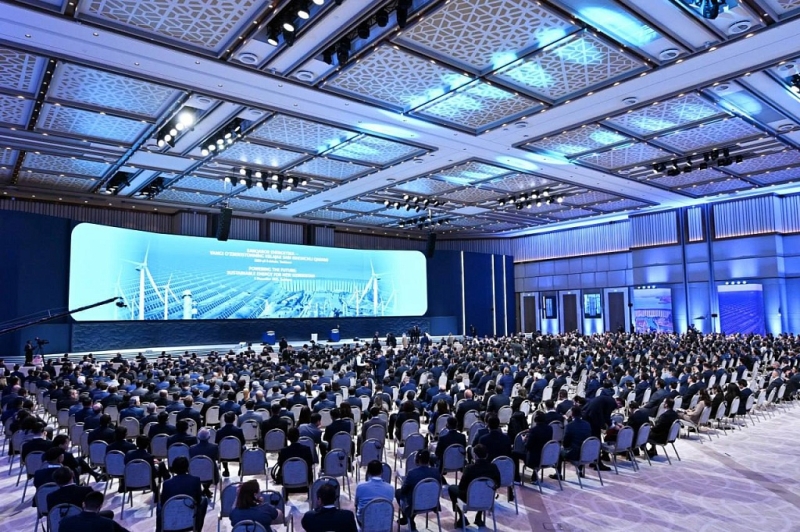 В Узбекистане заработало более 40 новых энергообъектов и началось строительство еще двадцати