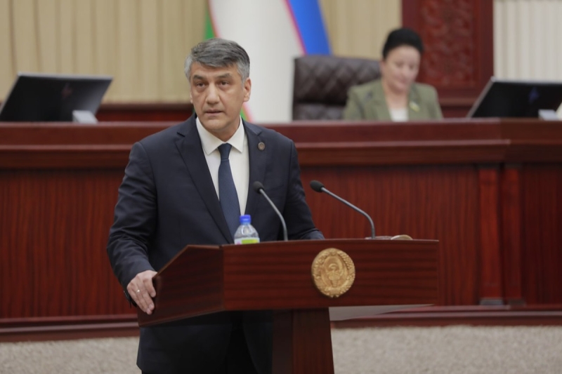 Алишер Кадиров призвал трудовых мигрантов из Узбекистана уезжать из России. Реакции