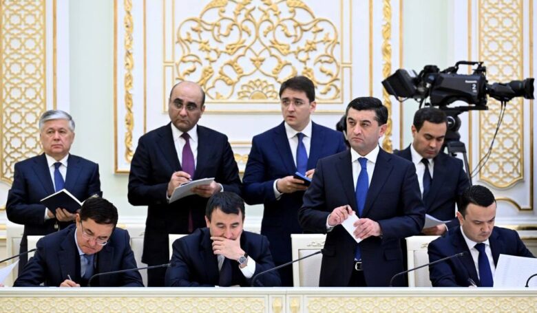 Дипломаты, вперёд!